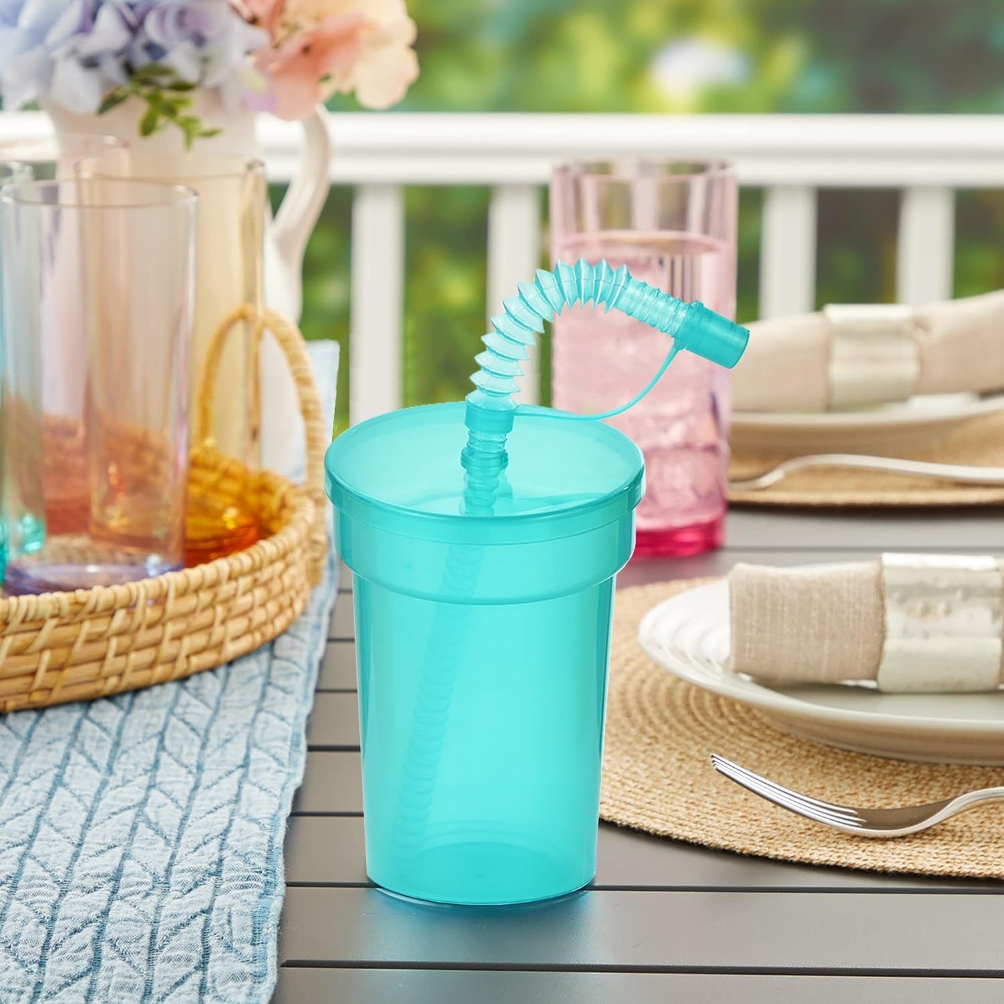 6 Pack Kids Party Cups with Lid and Straws