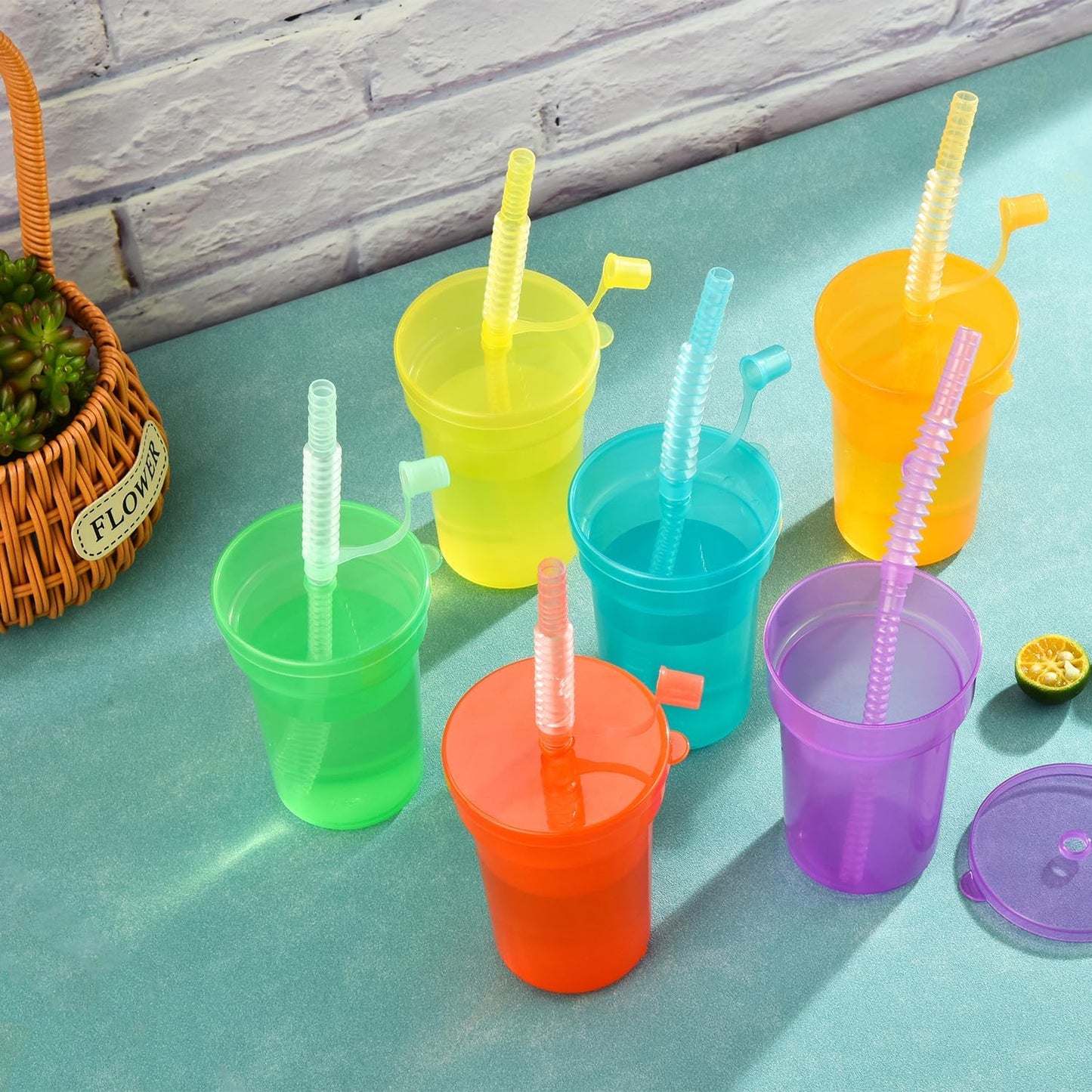 6 Pack Kids Party Cups with Lid and Straws
