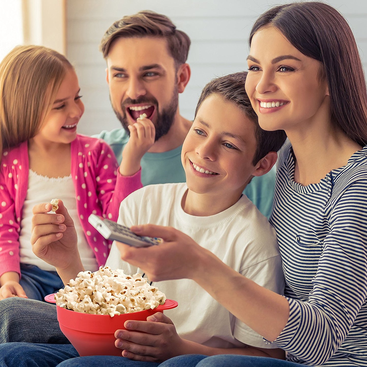 Folding silicone popcorn bucket